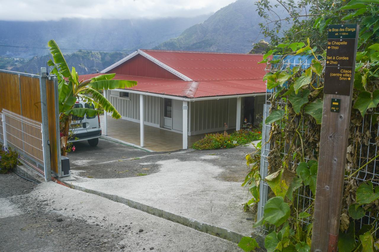 Le Chalet A Joel Cilaos Exterior photo